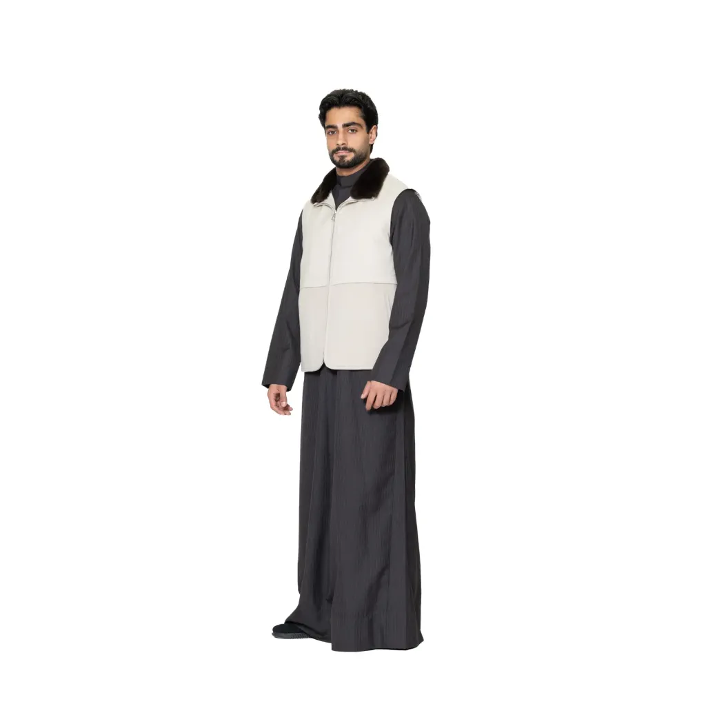 ڤيست كشمير وصوف والبطانه بوليستر  والقلبه كشمير و اتبدل  بفرو الارنب